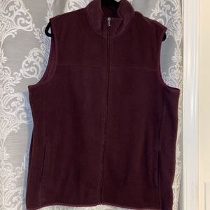 Croft & Barrow Large Burgungy Men’s Vest